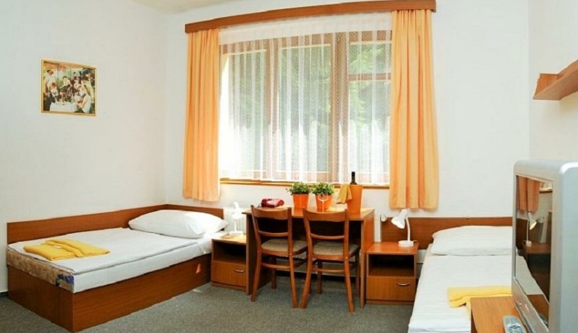 Hotel VZ Bedřichov - depandance Špindlerův Mlýn - Čtyřlůžkové studio, Dvoulůžkové studio, Dětský tábor zimní